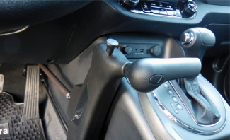 Control manual radial para aceleración y frenado