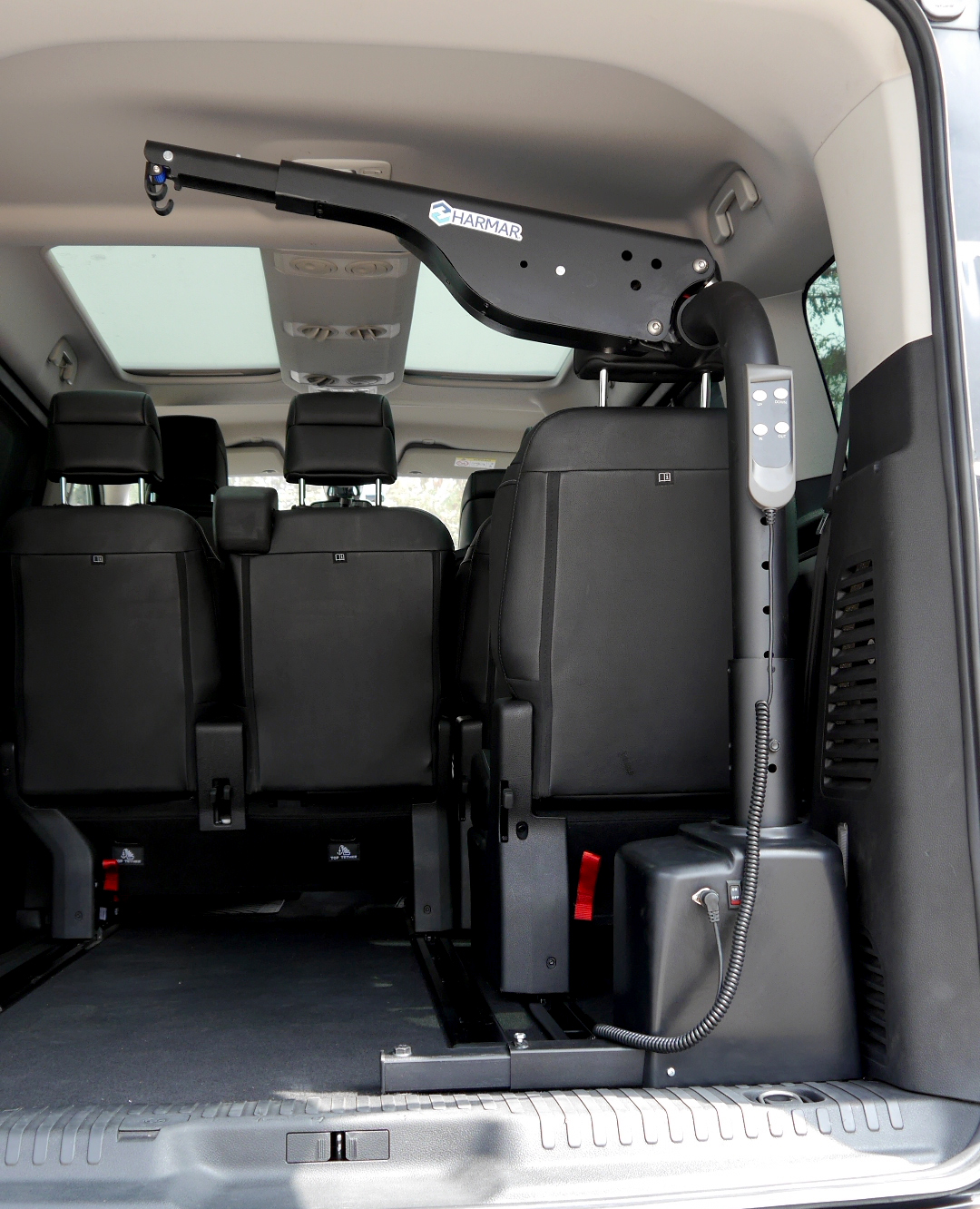 Grúa interior Harmar AL425 para silla de ruedas o scooter